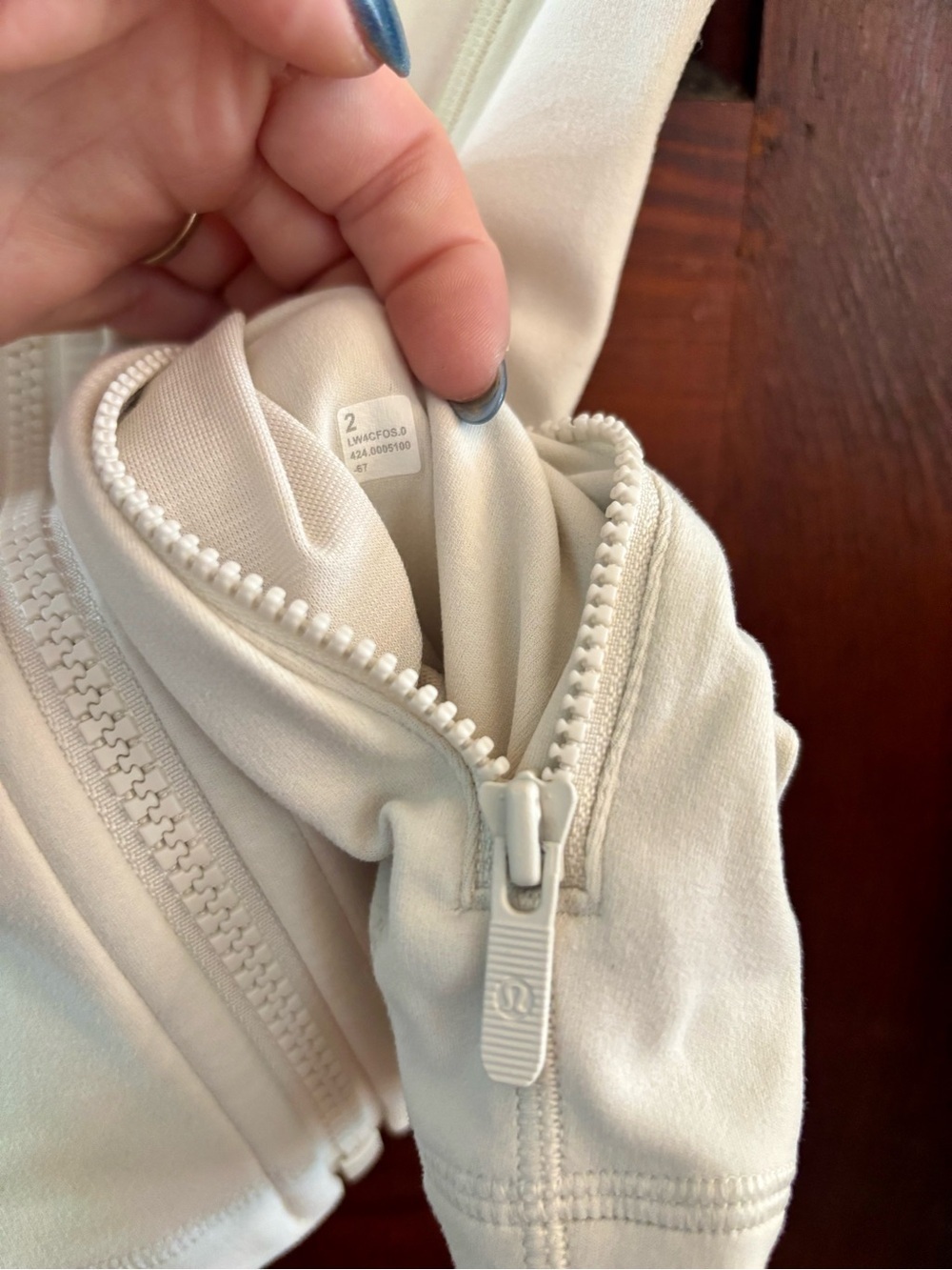 lululemon athletica Define Zip Jacket in White Size 2 - Picture 6 of 9